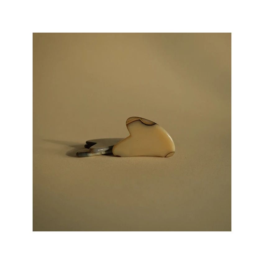 Natural Agate Heart Gua Sha Stone | Classic Facial Lifting & Anti-Puffiness Tool
