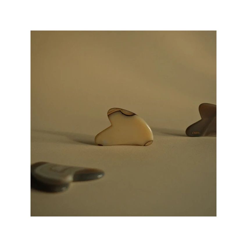 Natural Agate Heart Gua Sha Stone | Classic Facial Lifting & Anti-Puffiness Tool