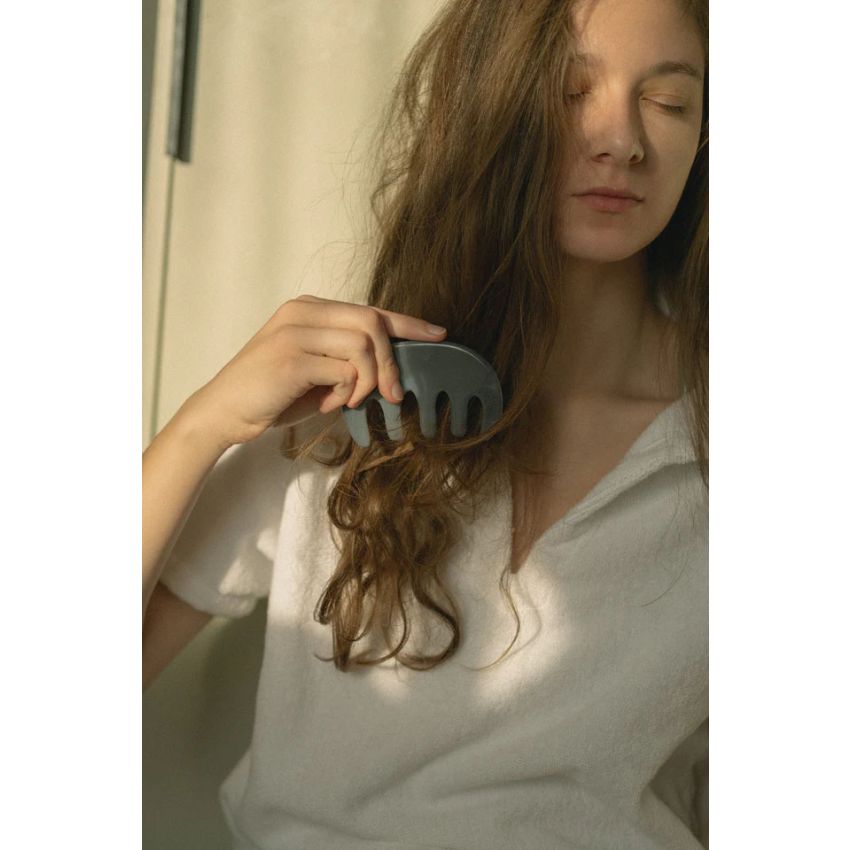 Natural Agate Scalp Comb for Thick Hair | Luxury Gua Sha Tool & Detangler