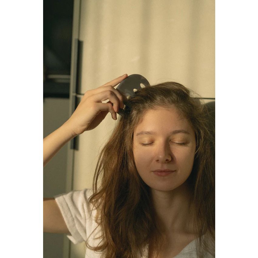 Natural Agate Scalp Comb for Thick Hair | Luxury Gua Sha Tool & Detangler