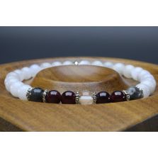 Garnet, Black Labradorite, Crystal Quartz &amp; Moonstone Bracelet (6mm Beads)