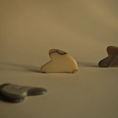 Natural Agate Heart Gua Sha Stone | Classic Facial Lifting & Anti-Puffiness Tool