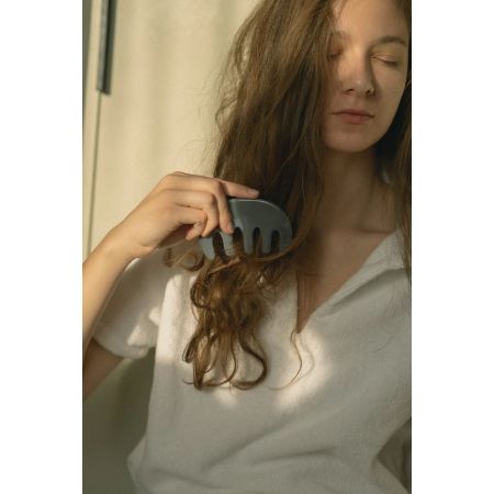 Natural Agate Scalp Comb for Thick Hair | Luxury Gua Sha Tool & Detangler